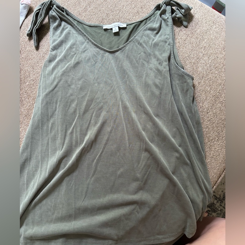 Green Envelope Sleeveless Tie Front Tank Top
